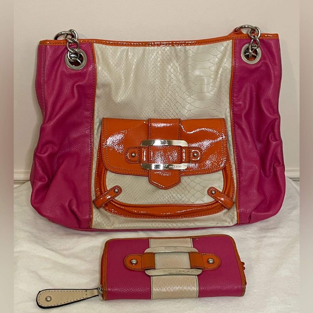 GUC Large Nine West Purse & Wallet